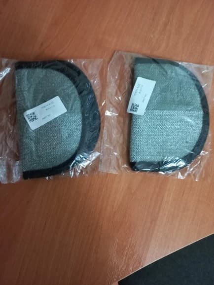 Pack de dos guantes en su empaque, foto de un cliente